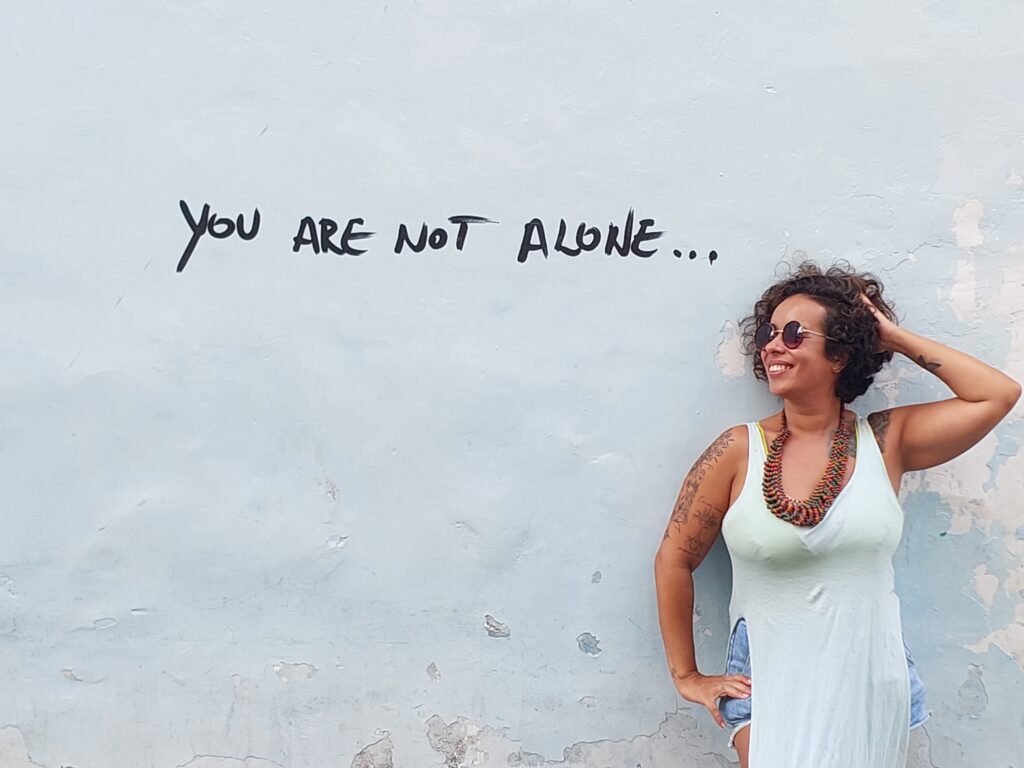 Você não esta sozinha. Psicoterapia junguiana on line.
Psicóloga junguiana e psicoterapeuta corporal. Psicóloga nômade e atendimento on-line a brasileiros de todo o mundo.